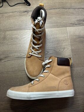 Timberland Wheat/Tan High-Top Leather Combat Boots